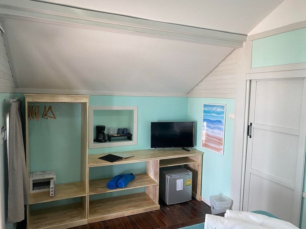 Phangan Beach Resort Beachfront Wooden 5