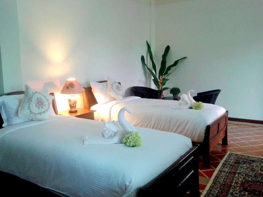 Siam Tara Resort Deluxe Front Pool 2