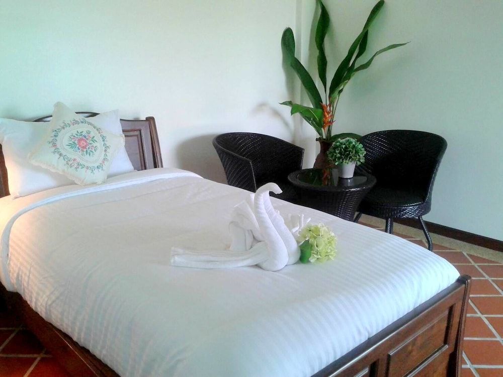 Siam Tara Resort Deluxe Front Pool