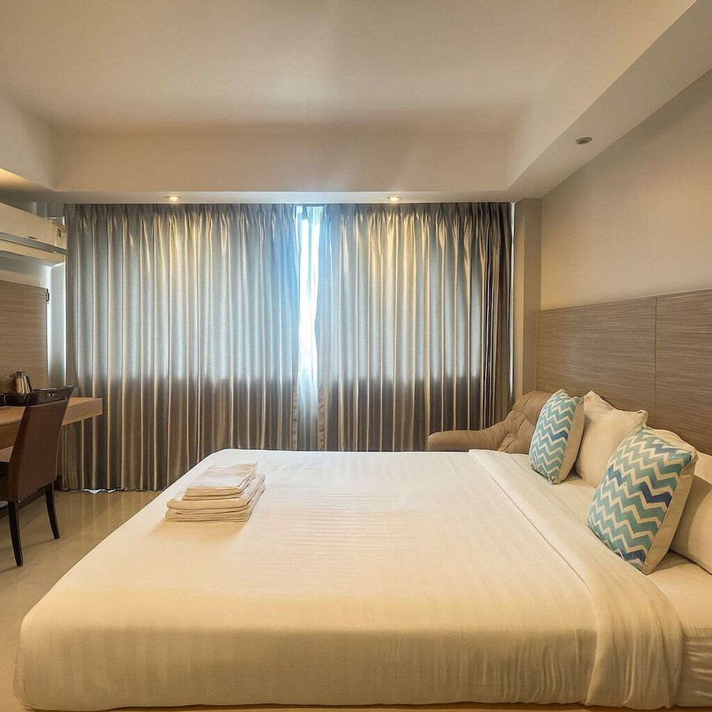 Premier Single Room