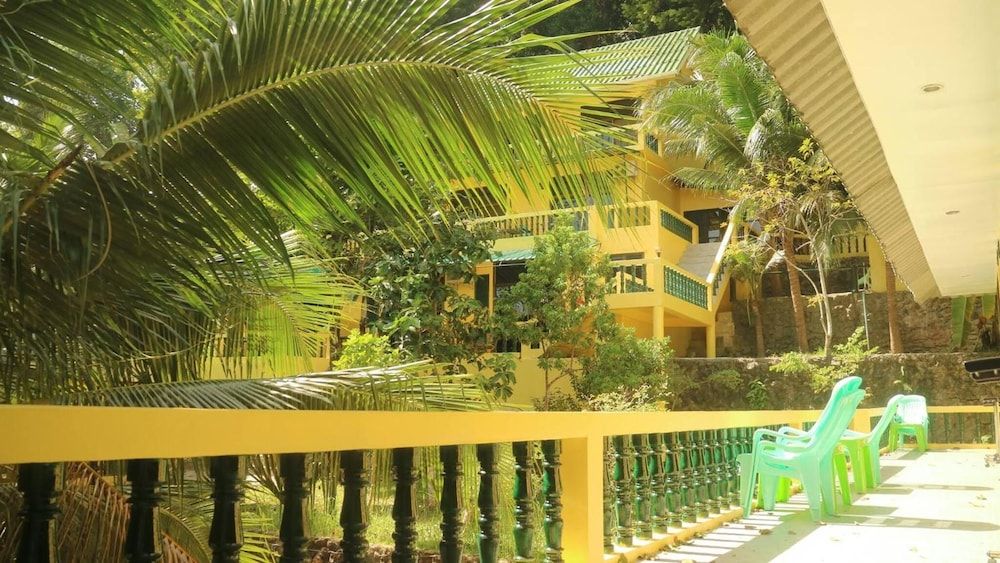 undefined Island Lodge 9