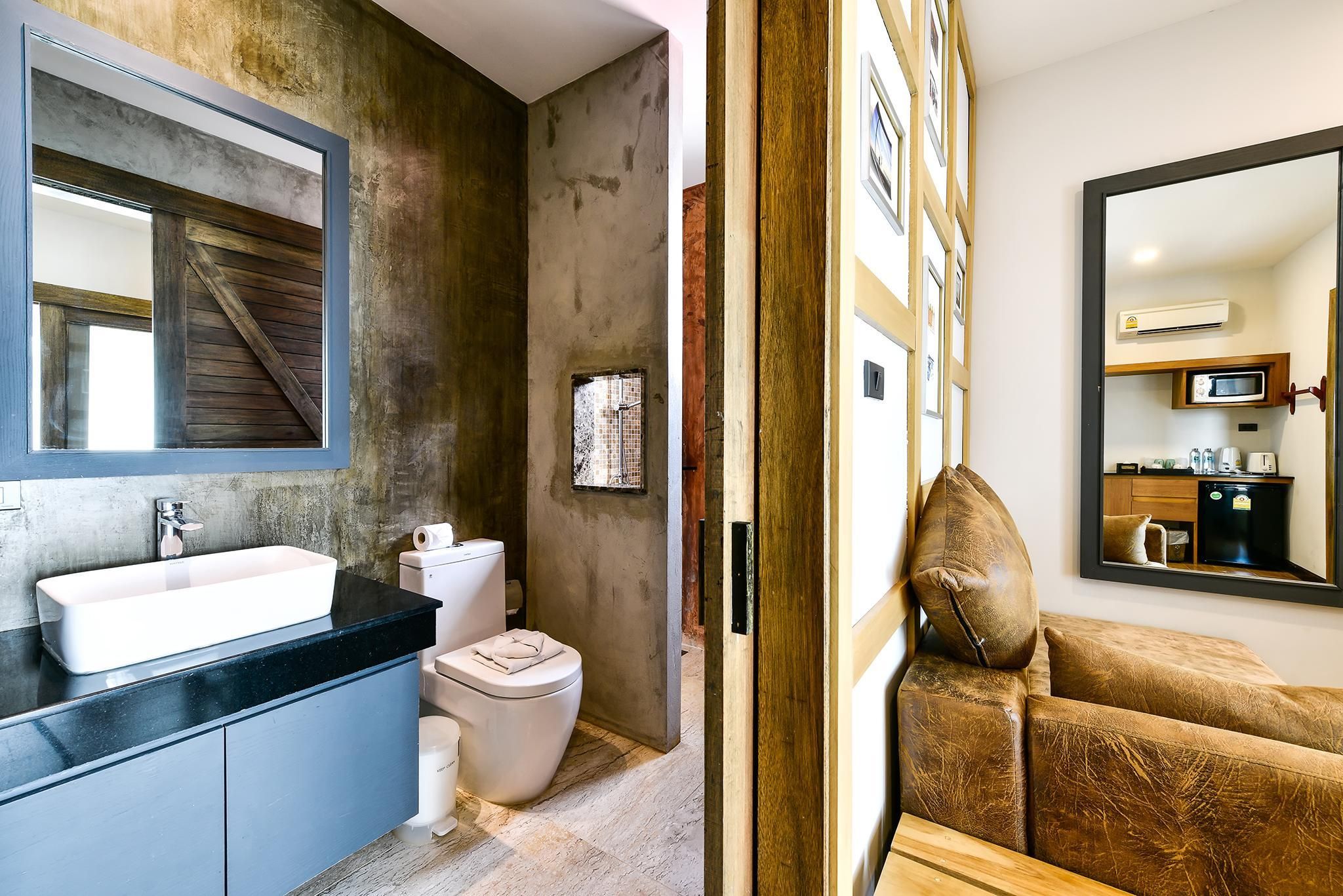 Casa Bella Phuket Deluxe Room 5