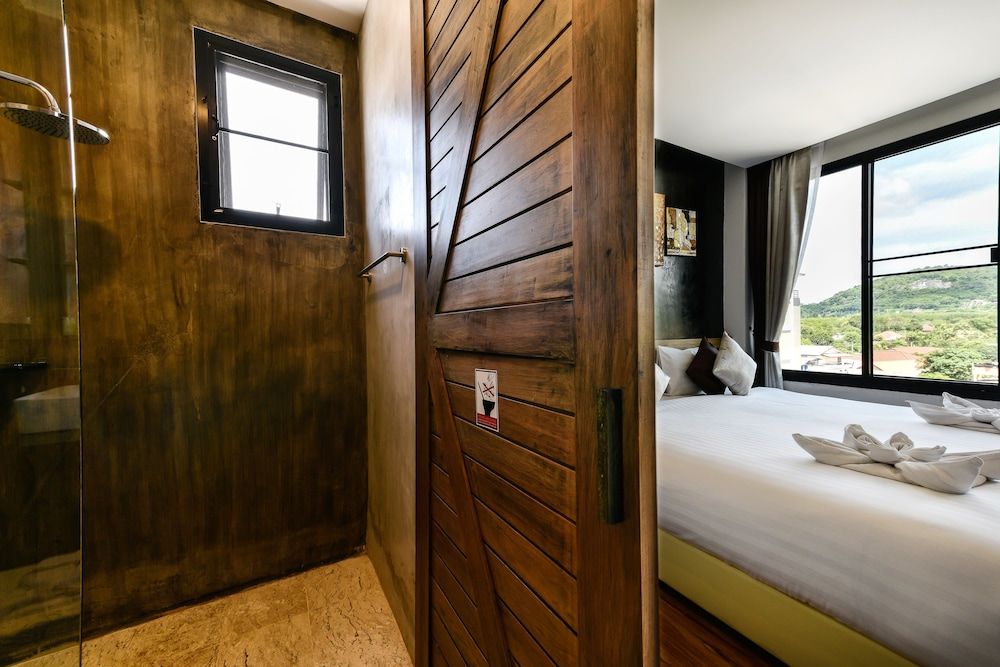 Casa Bella Phuket Standard Room 4