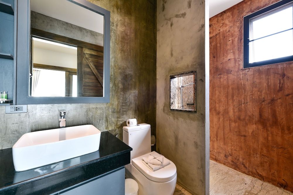 Casa Bella Phuket Deluxe Room 6