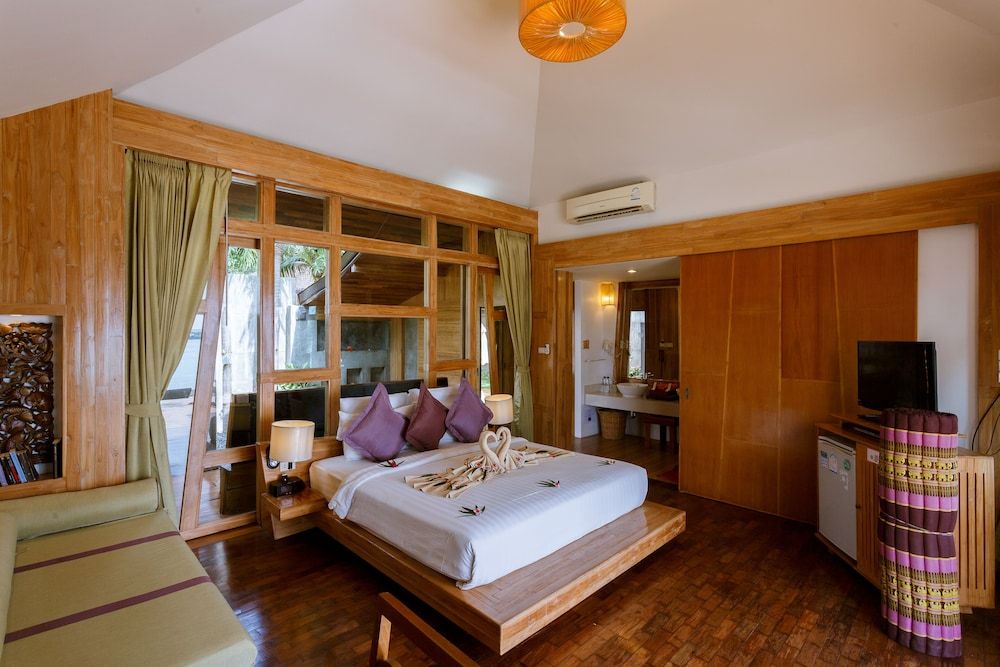 Honeymoon Beach Front Bungalow