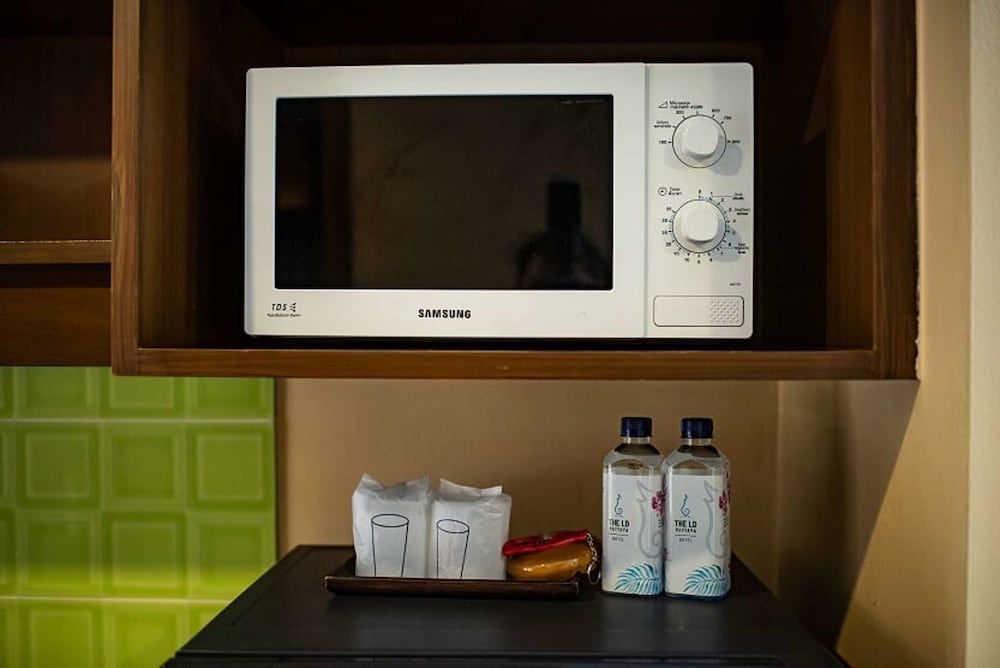 The LD Pattaya Superior Room (King) 6