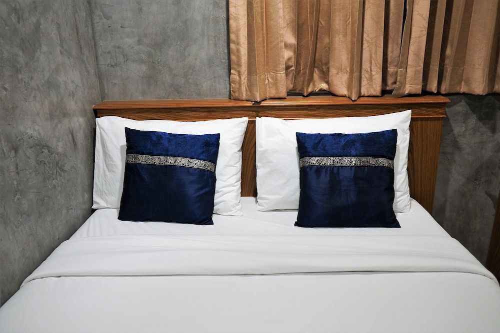 Phoom House Standard Room 5