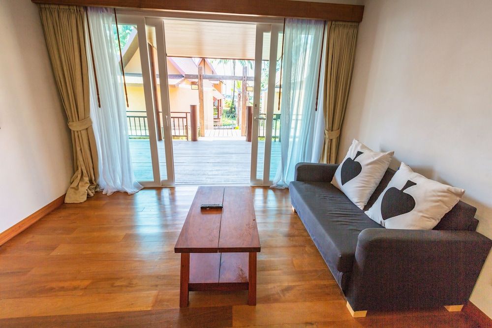 Koh Kood Paradise Beach Deluxe Family Villa 10