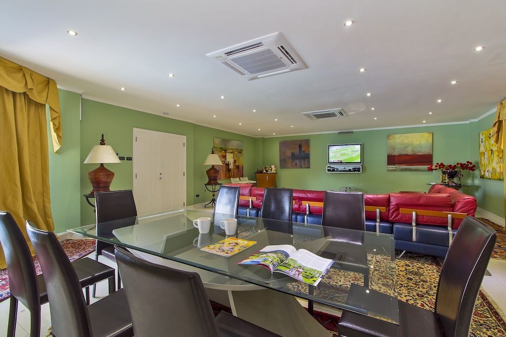 undefined Sharrow Bay 7