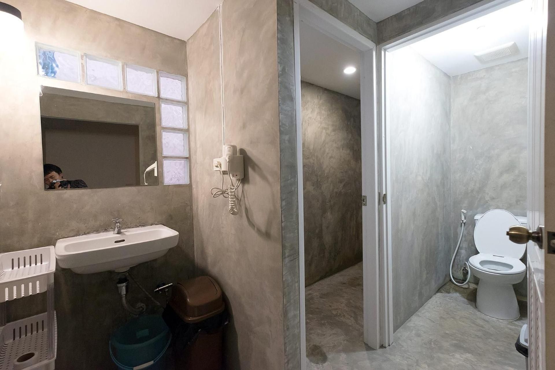 undefined Les Fleurs Bangkok Hostel 10