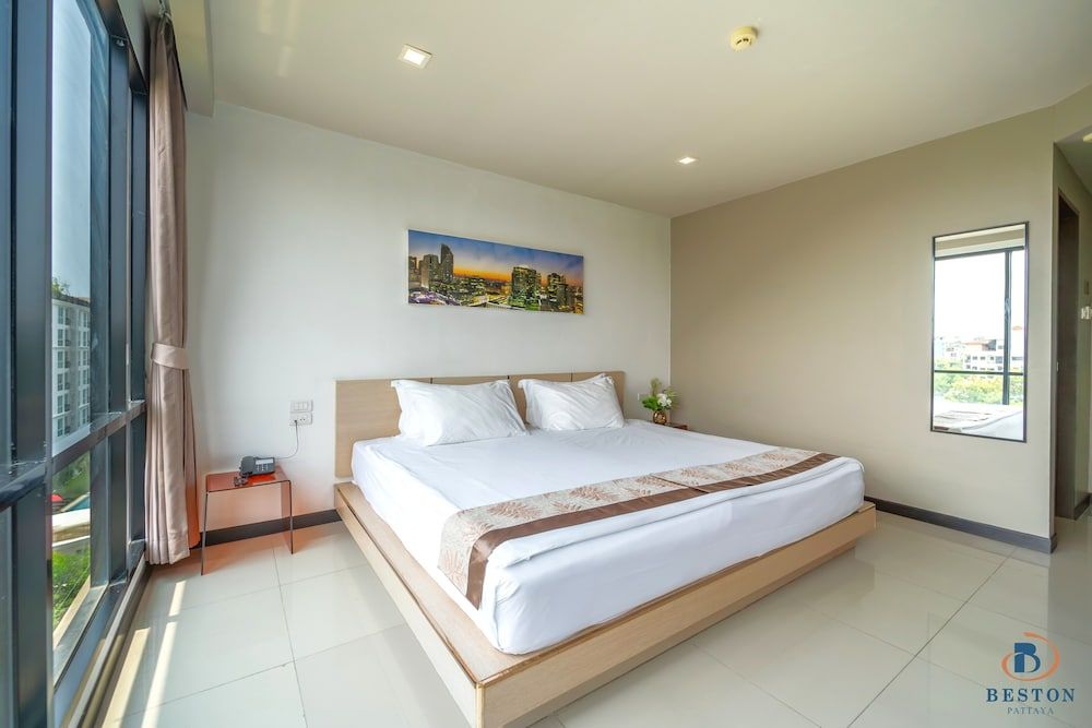 Beston Pattaya Superior King Room 5