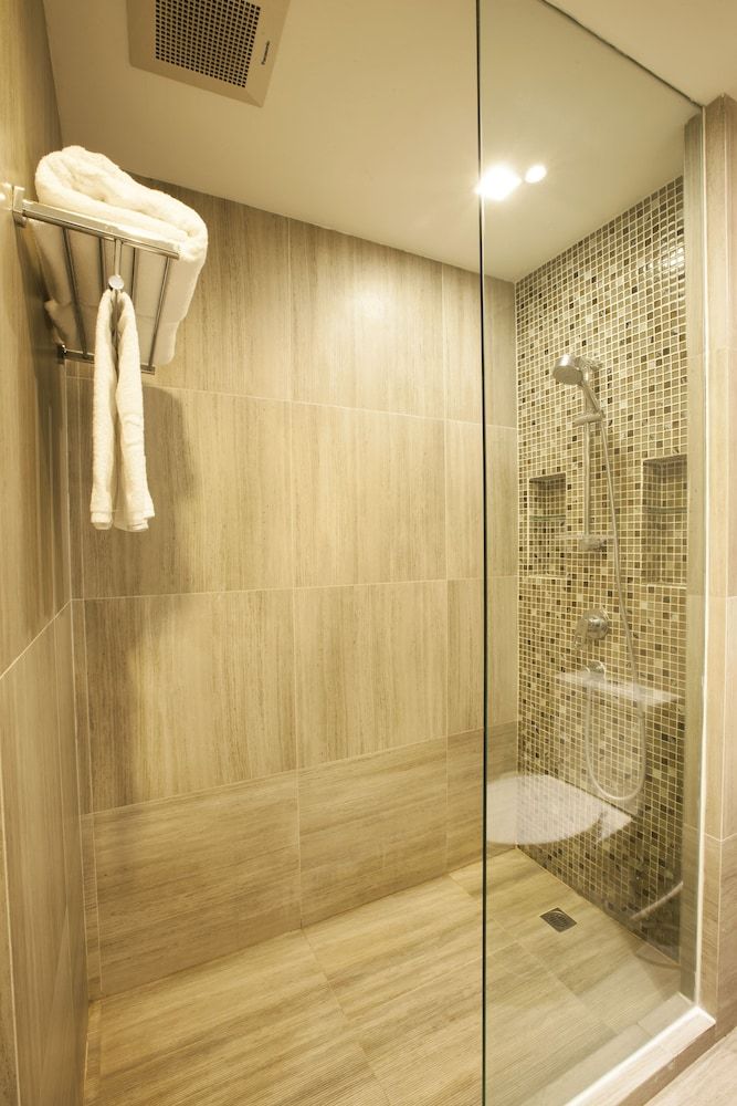 Chatrium Golf Resort Soi Dao Chanthaburi Triple Room 8