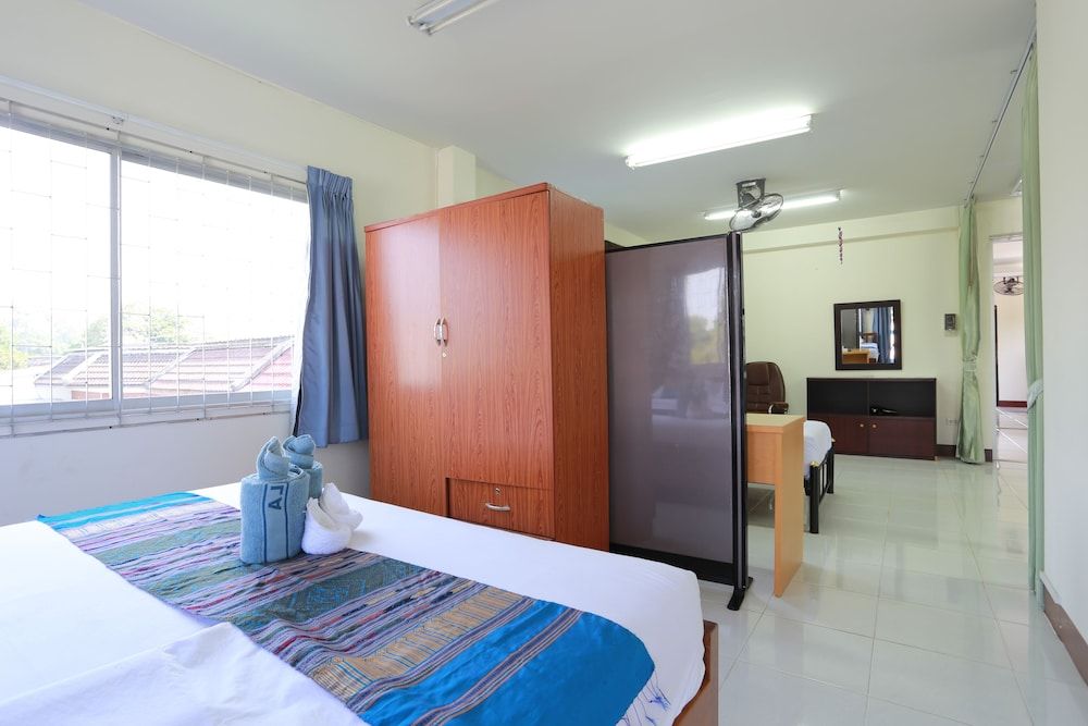 Saithong House XXSuite 14