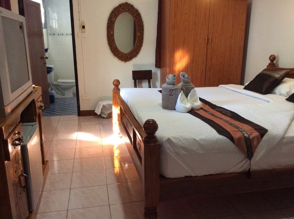 Saithong House XXSuite 3