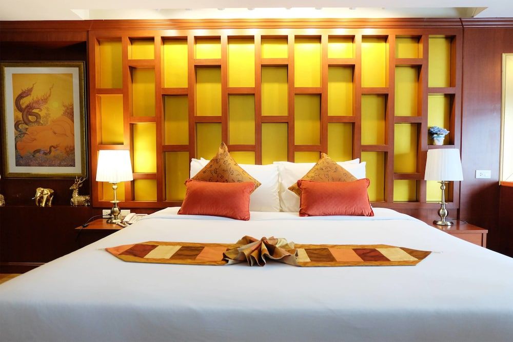 Grand Hill Resort and Spa Suite 2