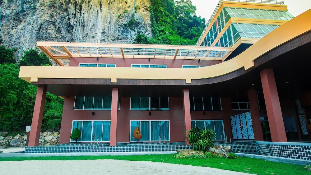 undefined Phi Phi Cliff Beach Resort 2