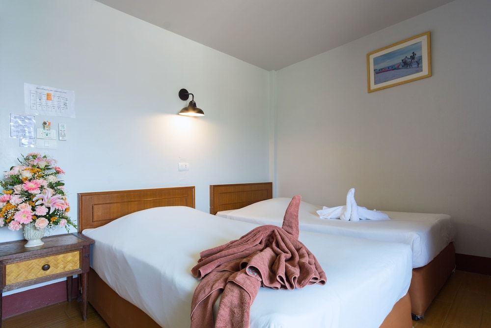 Chaam Villa Sun Hotel Standard Room 6