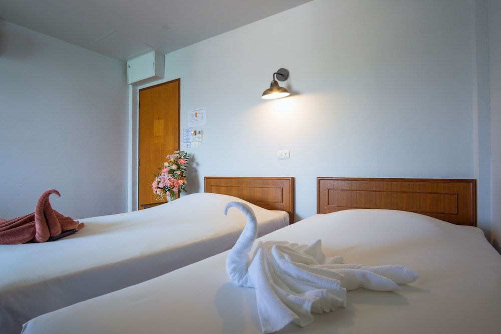 Chaam Villa Sun Hotel Standard Room 4