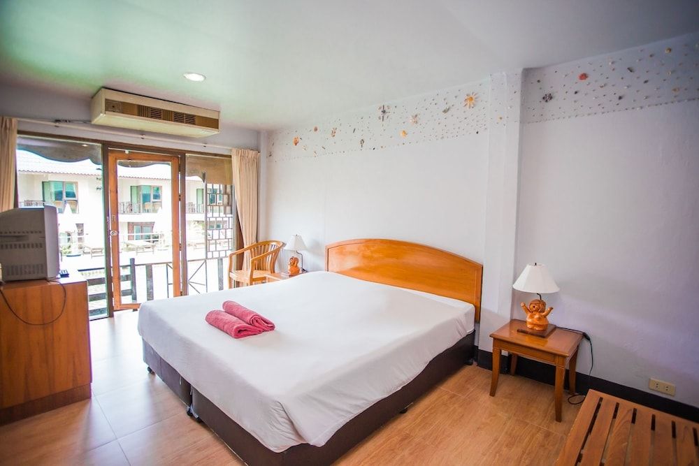 Chaam Villa Sun Hotel Standard Room 16