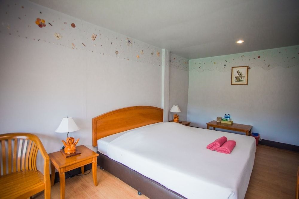 Chaam Villa Sun Hotel Standard Room 17