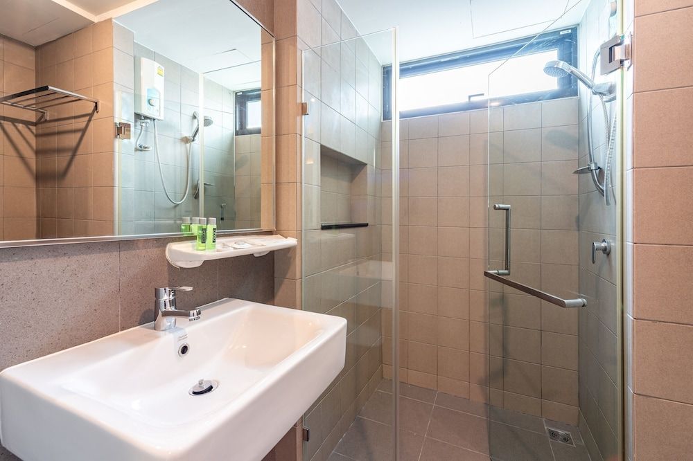 Naga Residence Deluxe Twin Room, Balcony 5