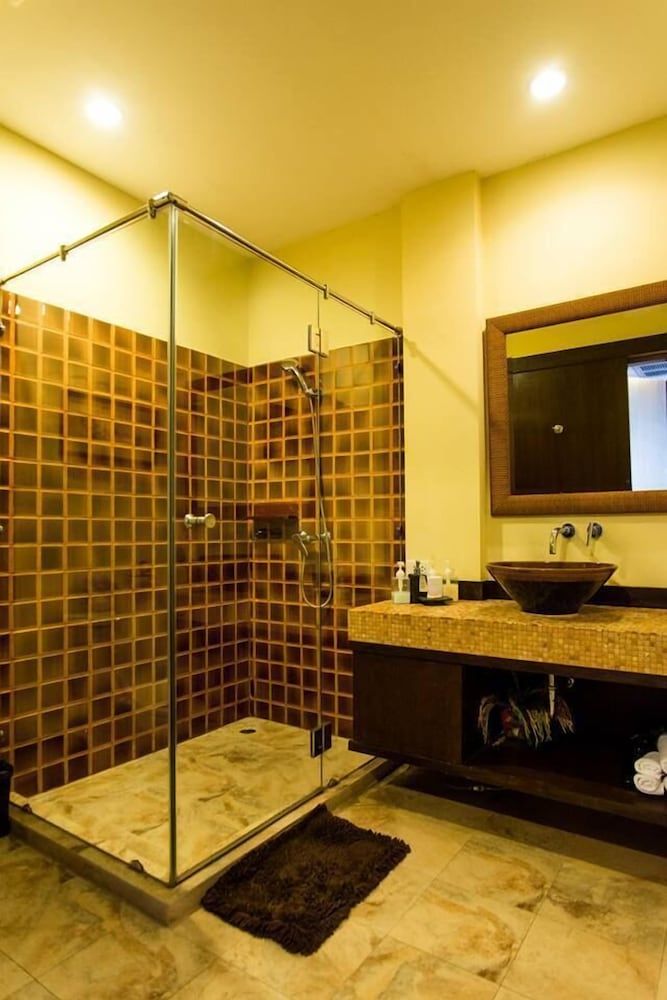 Sala Arun Standard Double Room, Terrace, City View 6