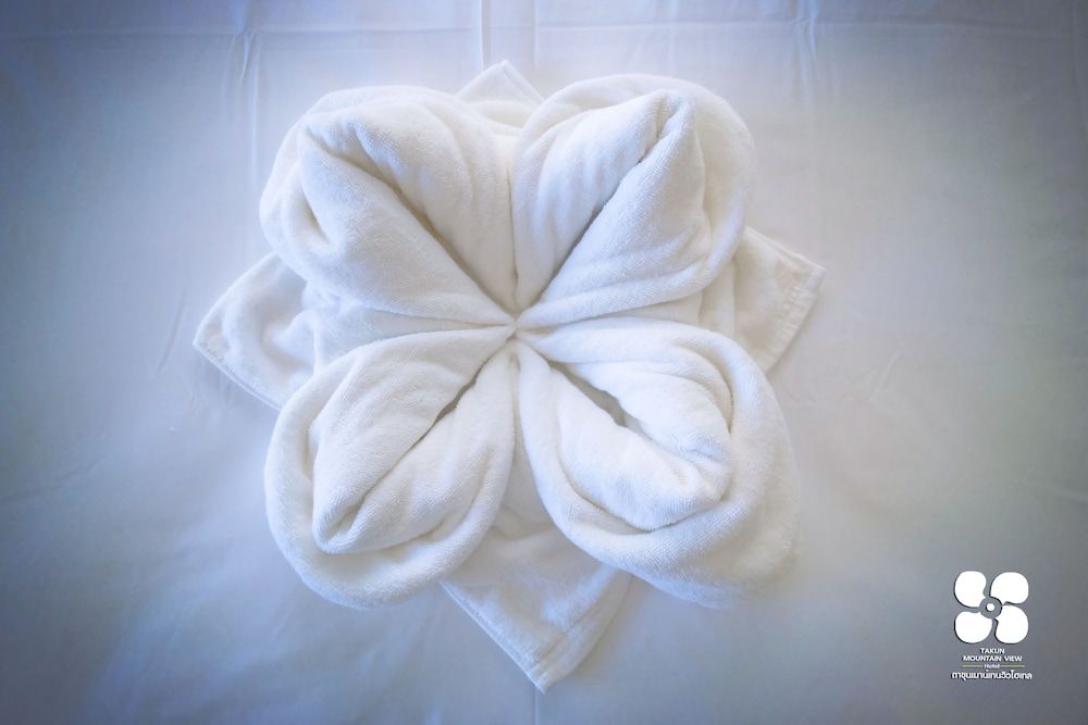 Takhun Mountain View Hotel Deluxe Room, Pool Access 5