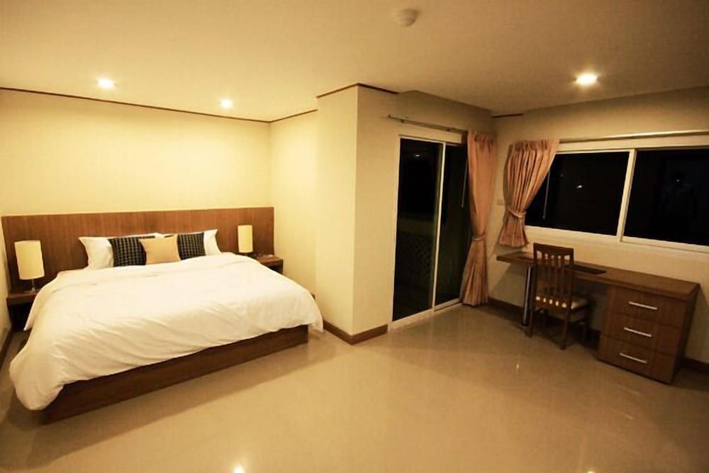 The Chateau Luxury Serviced Apartment Family Room, 2 Bedrooms