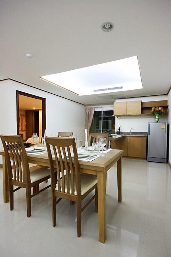 undefined The Chateau Luxury Serviced Apartment 4