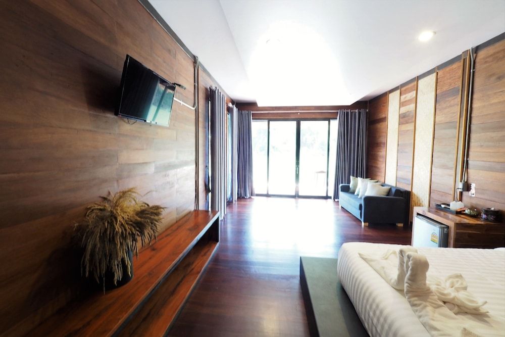 The River Life Resort Raft Zone 9