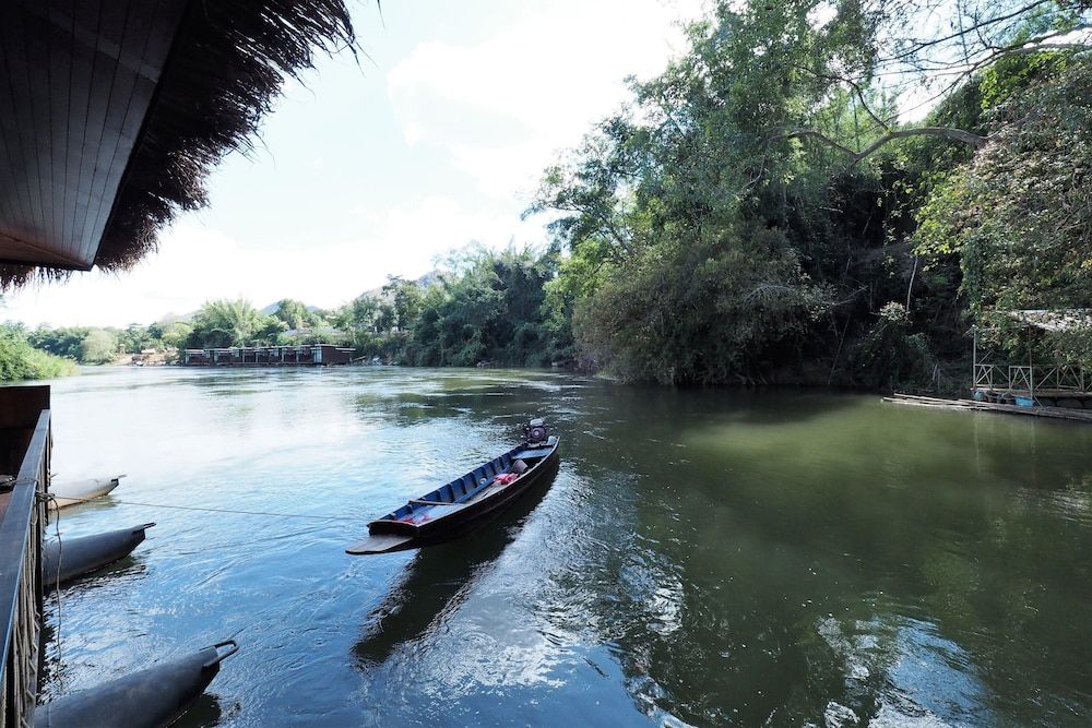 The River Life Resort Raft Zone 6