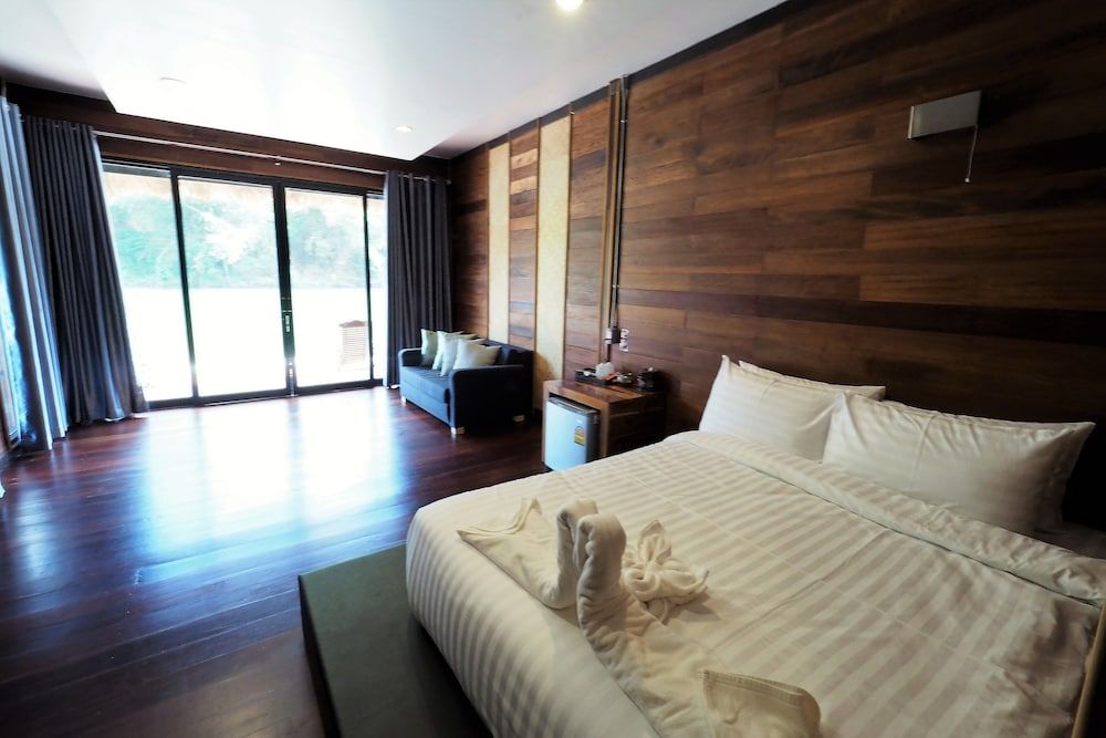 The River Life Resort Raft Zone