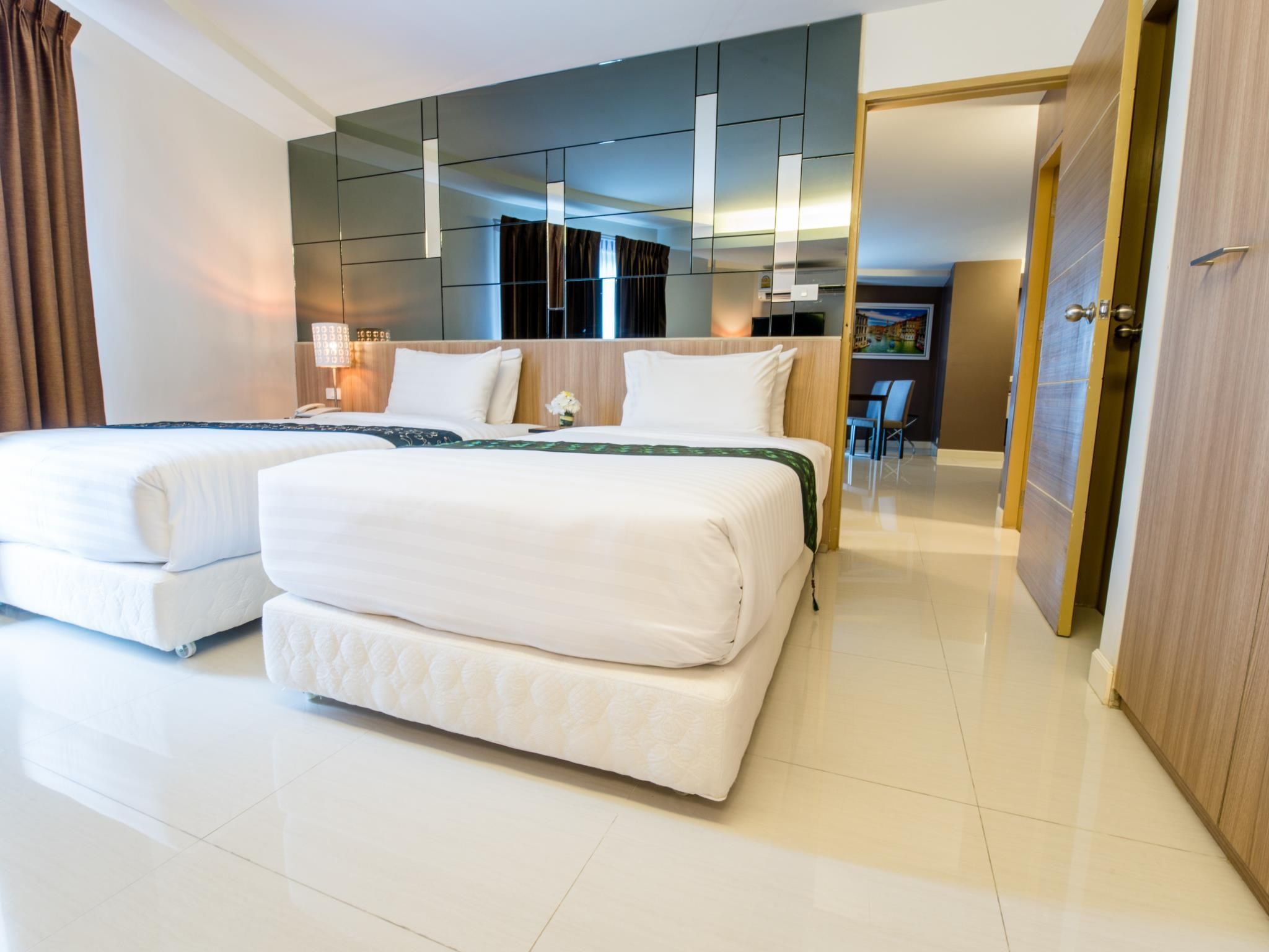 undefined Beyond Suite Hotel 5