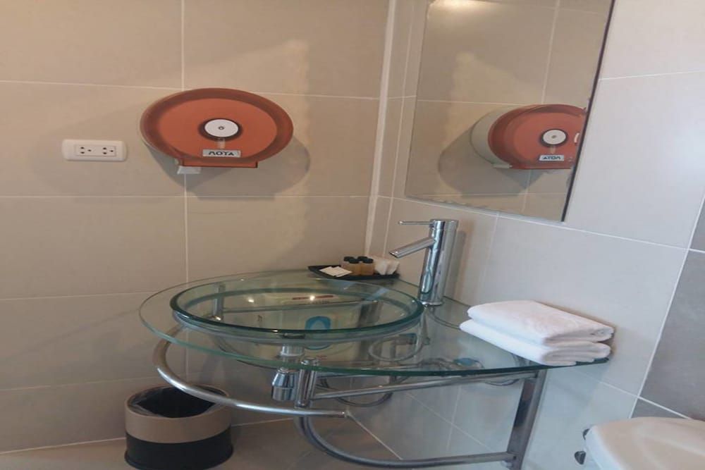 Retreat Resort Pattaya Superior Double or Twin Room 8