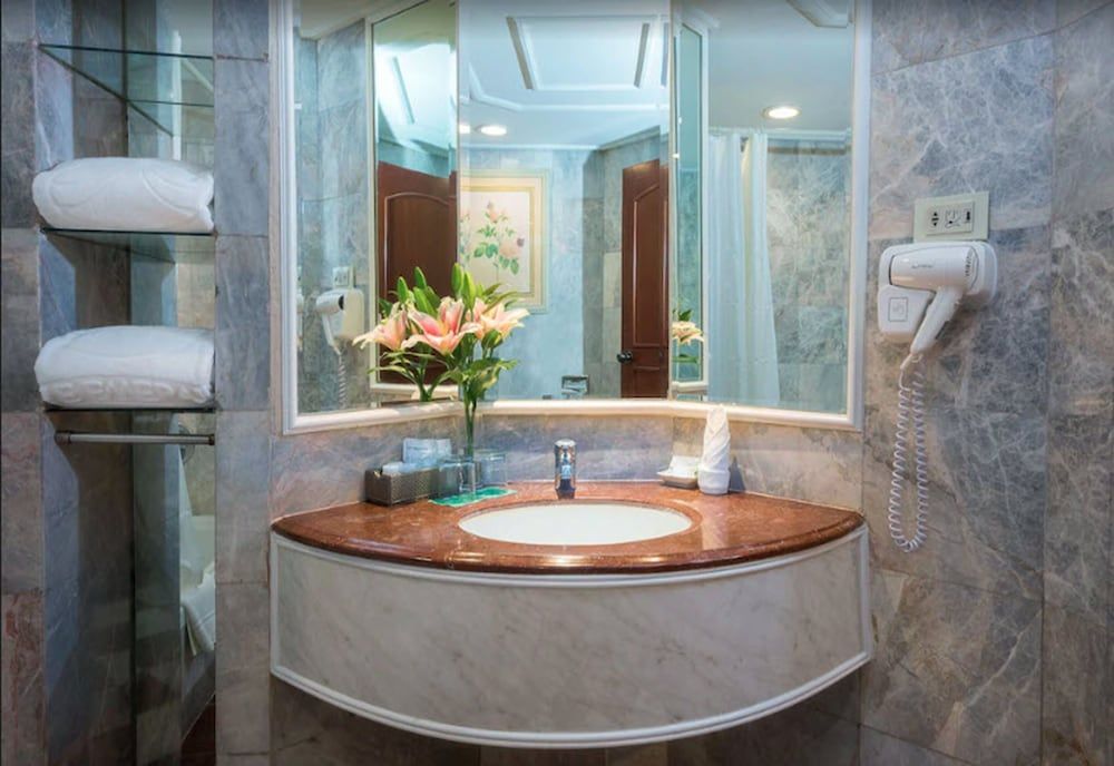 Emerald Hotel Bangkok Superior Room 5