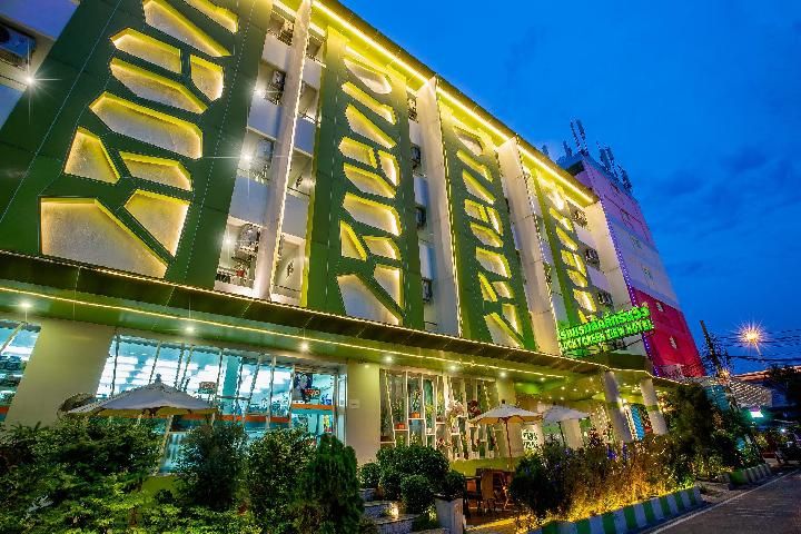 undefined Lucky Green View 7