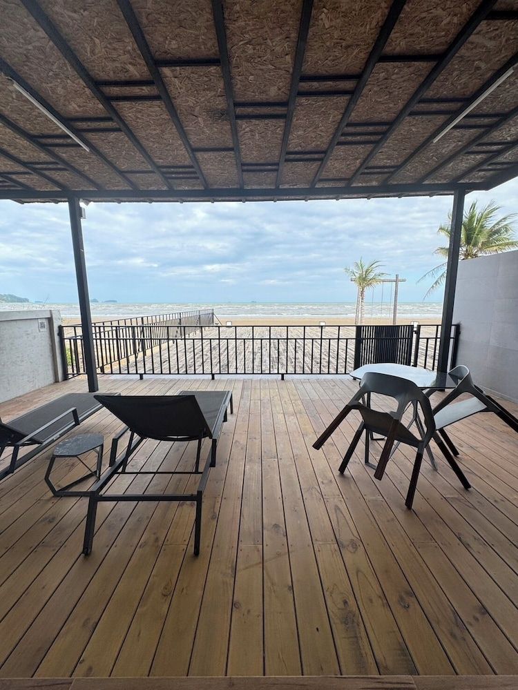 Tusita Wellness Resort 101 The Prime Seaview: Beach Zone 10