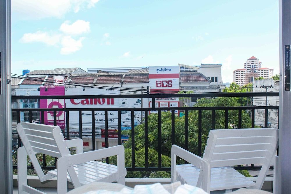 Lub Sbuy Hostel Standard Room, Private Bathroom 7