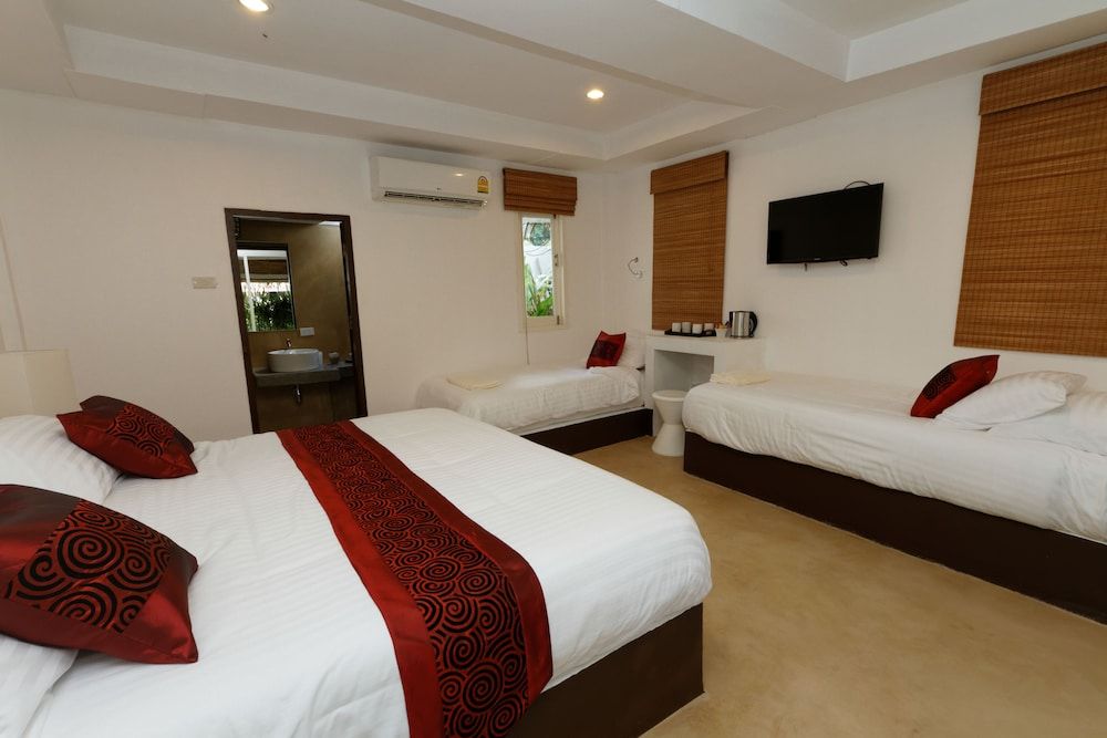 The White Cottage Family Bungalow 2