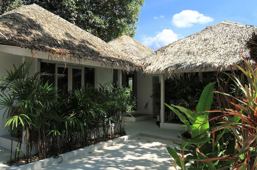 undefined The White Cottage 6