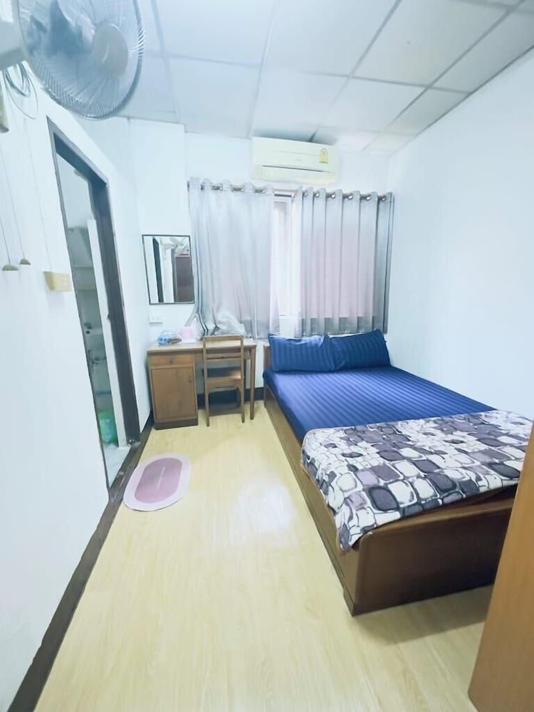 undefined Tapae Inn Hotel 2