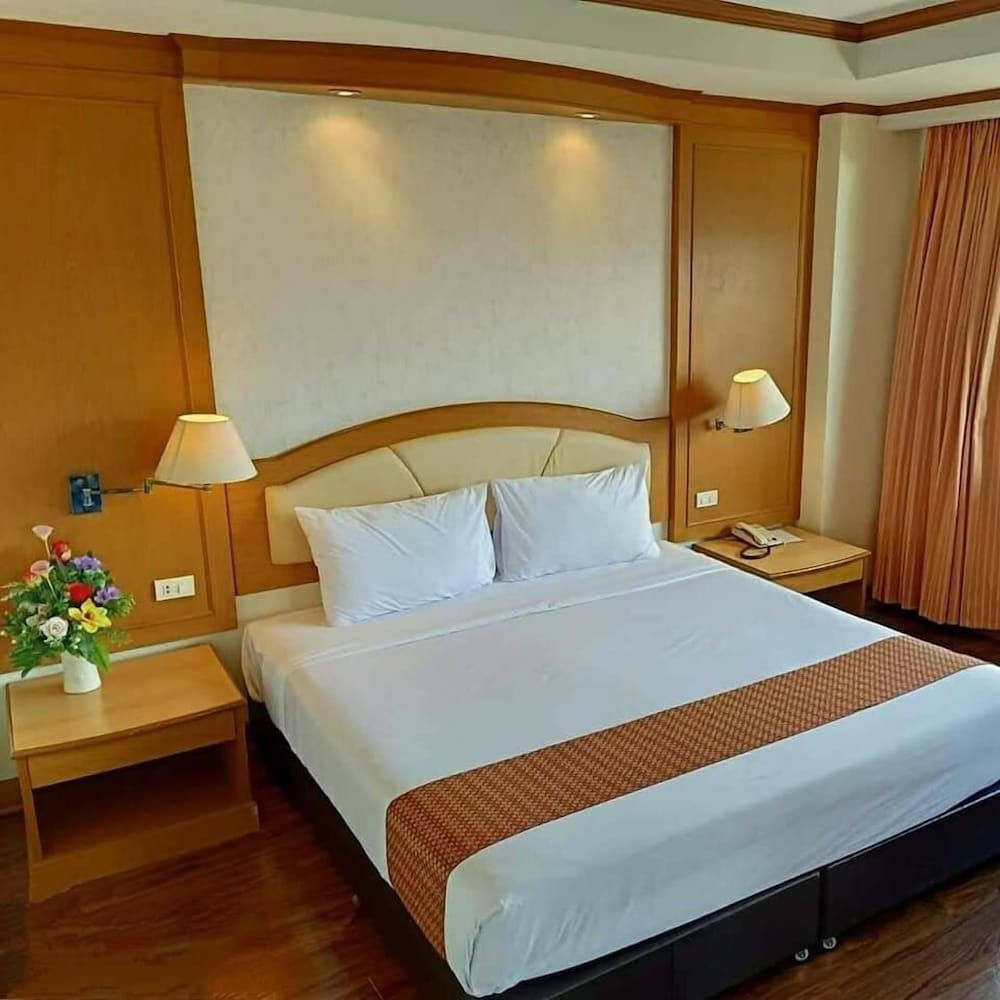 Honeymoon Room