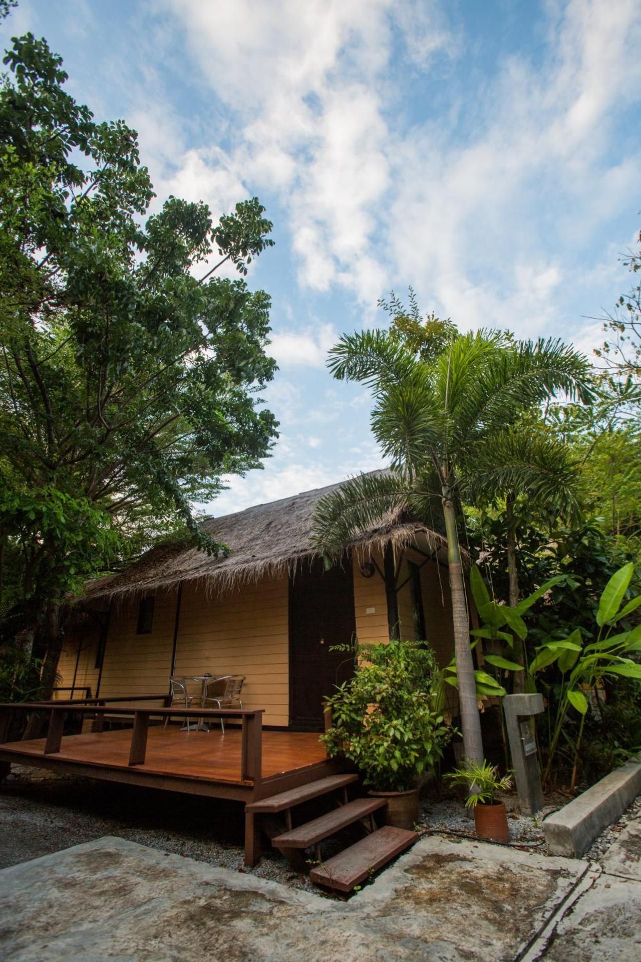 undefined Inrawadee Resort 10