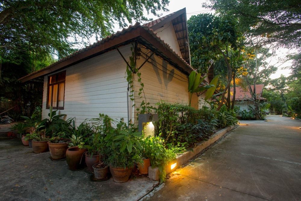 undefined Inrawadee Resort 9