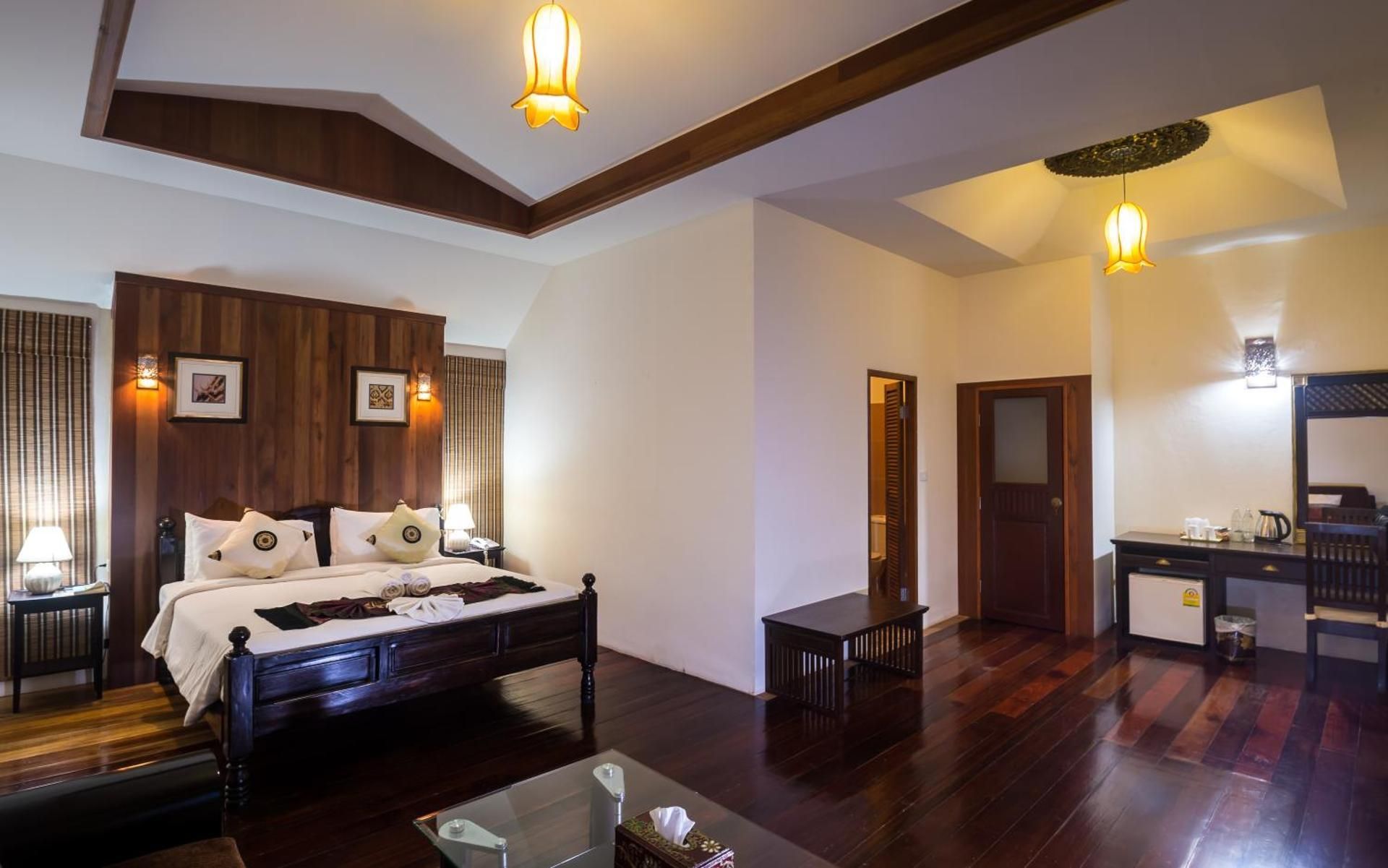Deluxe King Garden View