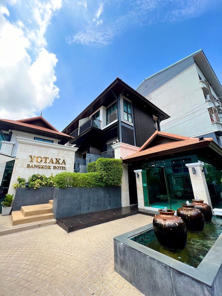 undefined Yotaka Bangkok Hotel 2
