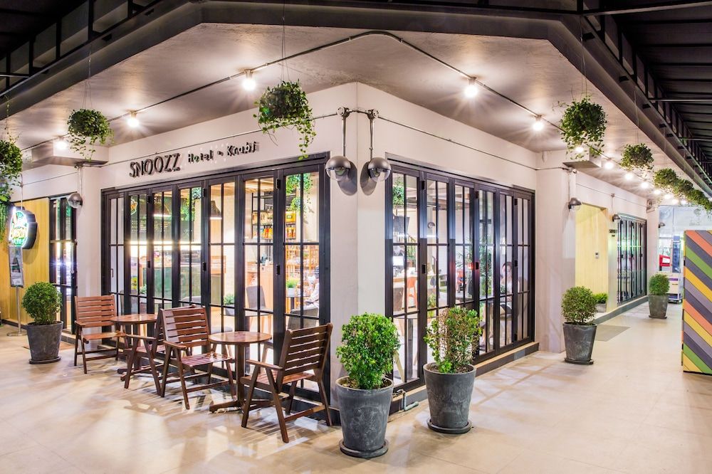 undefined Snoozz Hotel - Hostel 2