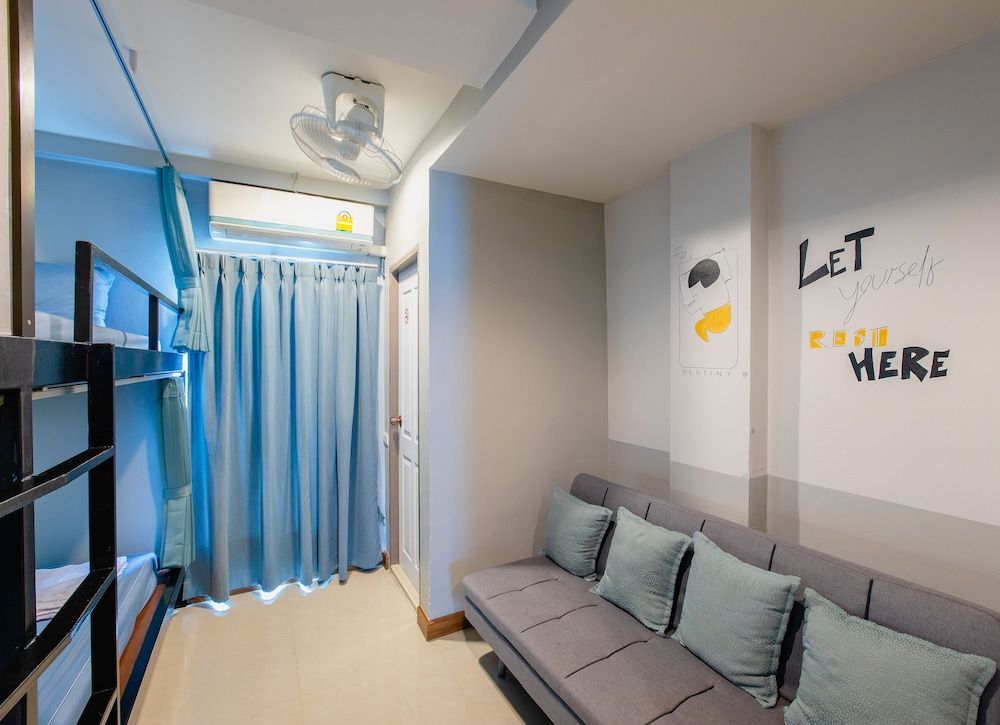 Restiny Hostel Family Room 6 Beds 8