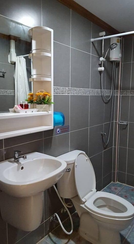 Coco Bella Resort Bungalow Twin Bed 7