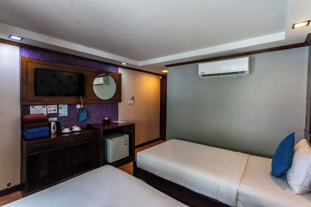 Coco Bella Resort Bungalow Twin Bed 4